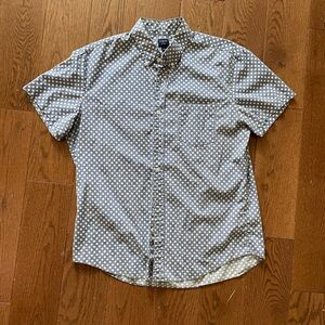J. Crew Men's Light Blue and White Short Sleeve Button Down Shirt